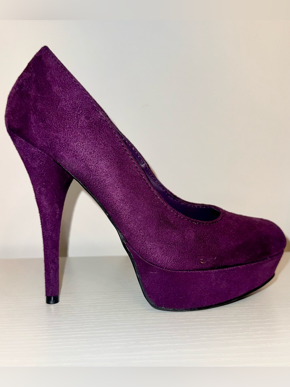 Women’s Purple Suede Platform High Heels - size 7